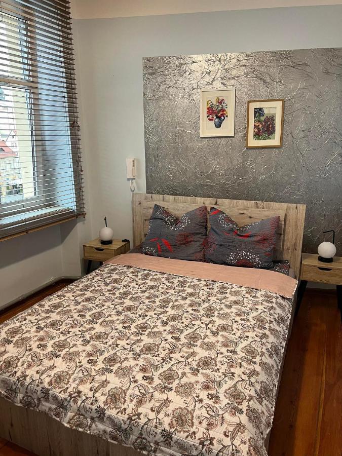 Jednosci Hostel Жельона Гора Екстериор снимка